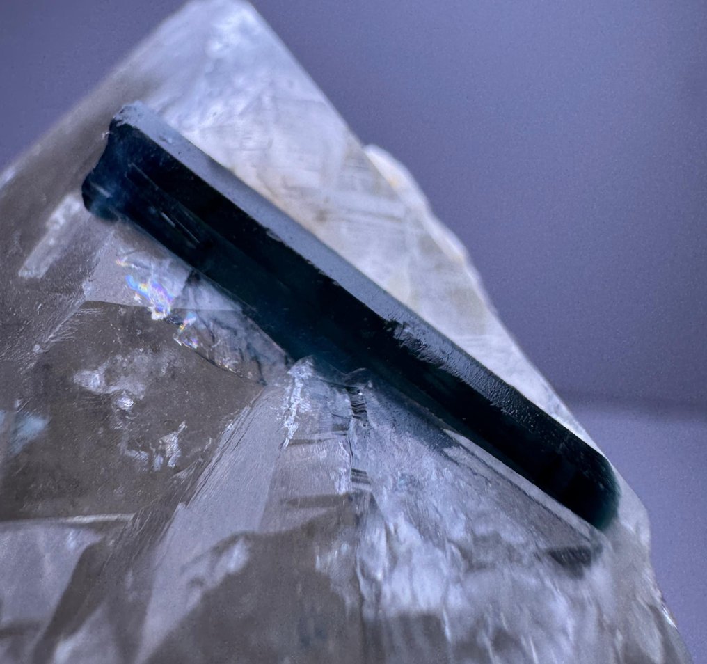 Amazing dark blue Indicolite Tourmaline Crystal - Height: 64 mm - Width: 54 mm- 208 g - (1) #1.0