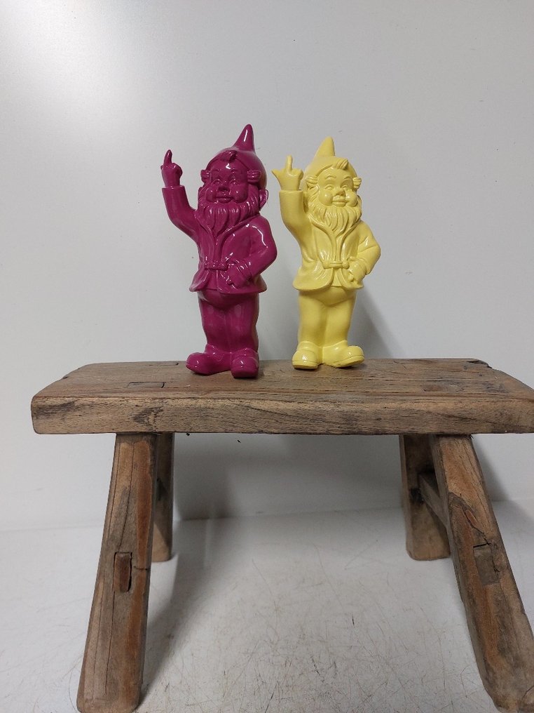 Posąg, set of naugthy gnomes color yellow fuchsia - 16 cm - polyresin #4.3