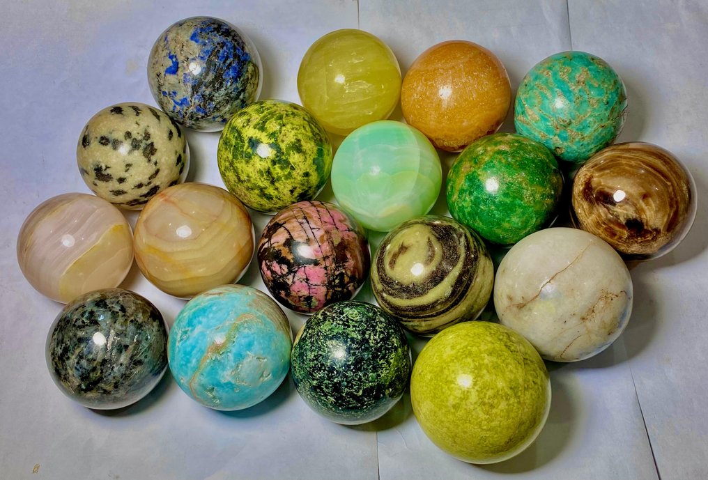 Colecție de 18 minerale diferite Sferă - Înălțime: 30 mm - Lățime: 30 mi- 3600 g - (18) #1.0