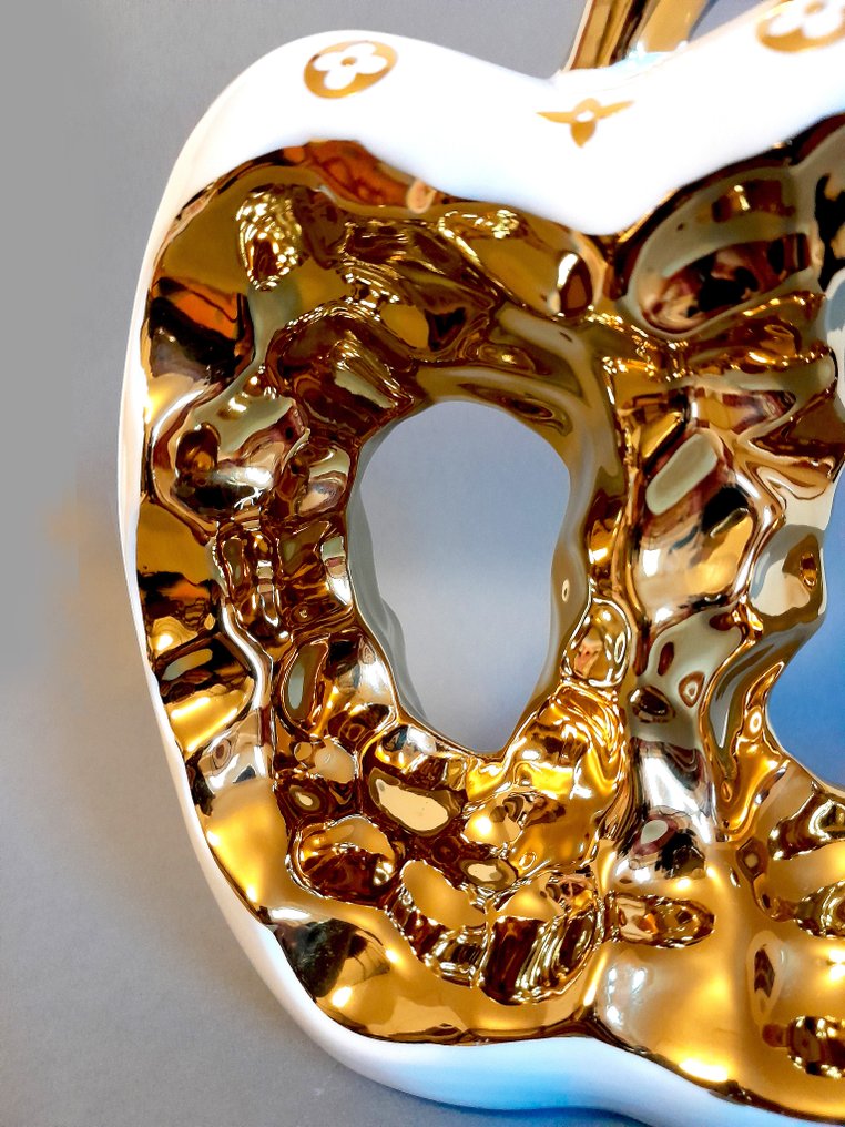 Jan Marti - Luxury Apple 4/30 #3.2