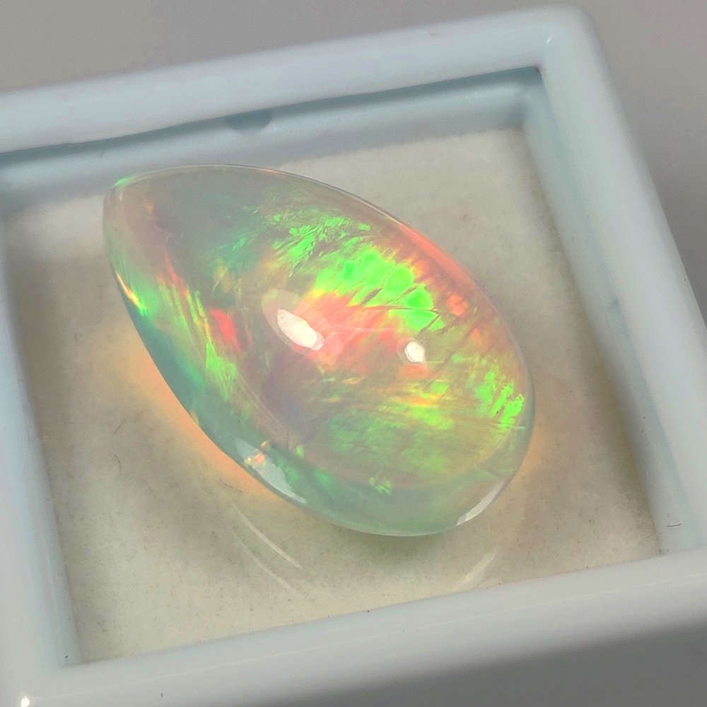 Opal - 8.65 ct - International Gemological Institute (IGI) - Multi-Color Rich Fire #86 #1.0