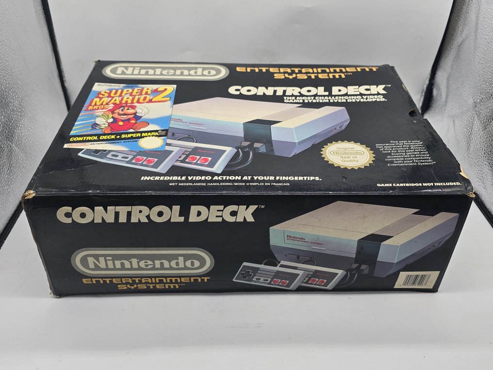 Nintendo - Nes - RARE MARIO BROS 2 STAMP - Control Deck - 8-BIT 1985 - FRA - Boxed with  2 Controllers, Mario and - Video game console + games - In original box #4.3