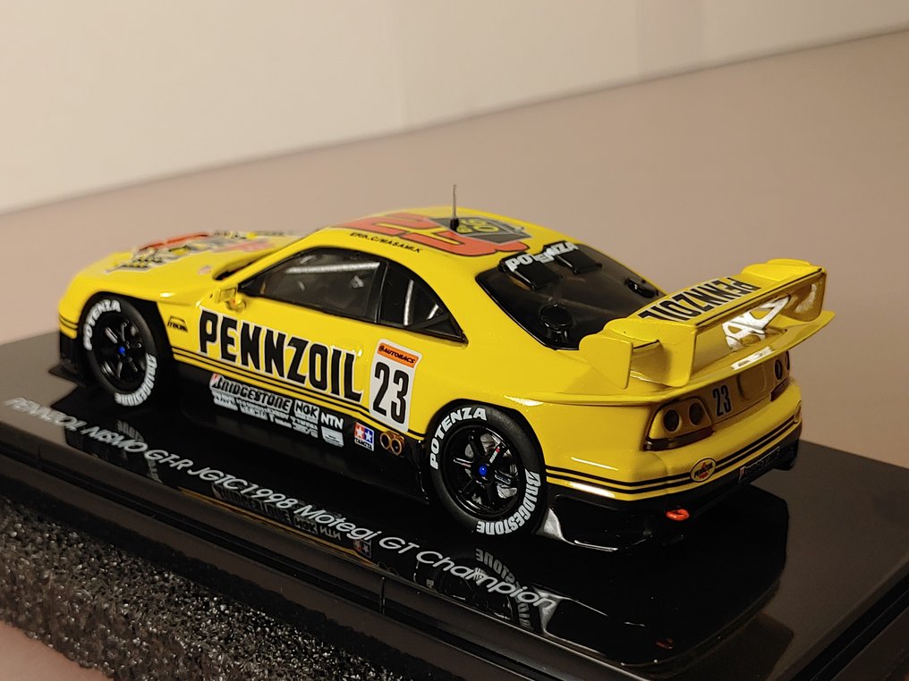 Ebbro 1:43 - Modellino di auto da corsa - Pennzoil Nismo GT-R #23 JGTC 1998 - Motegi GT Champion #4.3