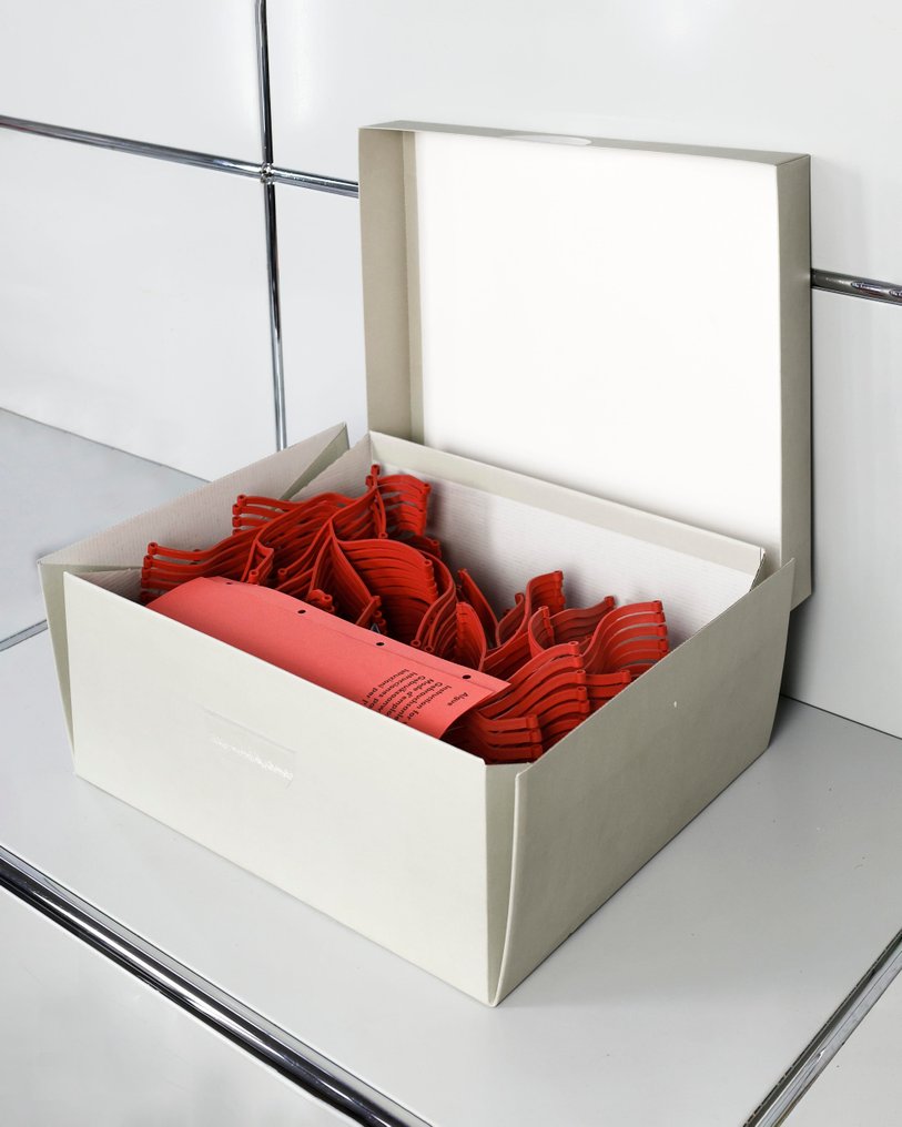 Ornamento decorativo (25) - Vitra - Algas - Vermelha - Suíça #2.1