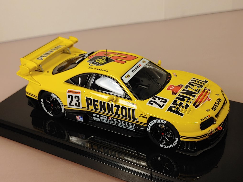 Ebbro 1:43 - Modellino di auto da corsa - Pennzoil Nismo GT-R #23 JGTC 1998 - Motegi GT Champion #1.0