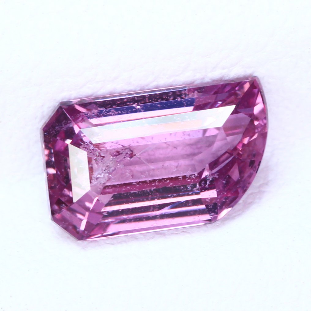 Pink Sapphire - 2.08 ct - Asian Institute of Gemological Sciences (AIGS) - Fine Vivid Colour #4.3