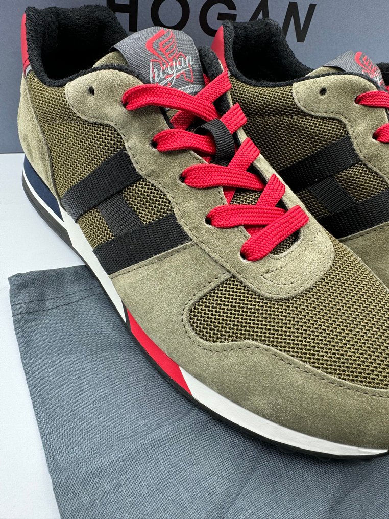 Hogan Sneakers Size EU 42 New with tags auction online Catawiki