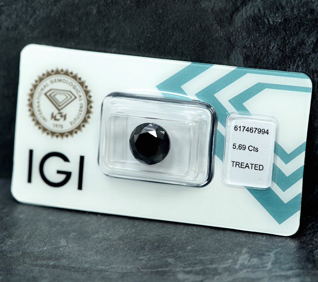 1 pcs Diamond  (Colour-treated)  - 5.69 ct - Not specified in lab report - International Gemological Institute (IGI) #4.3