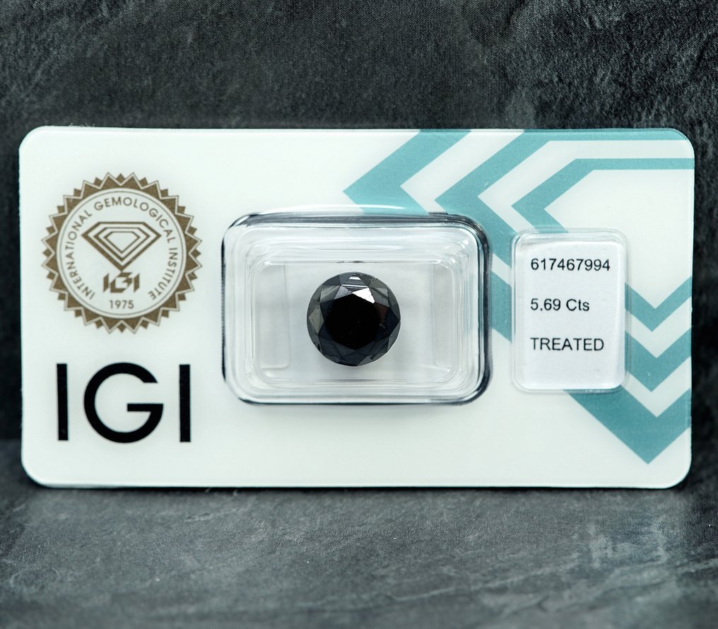 1 pcs Diamond  (Colour-treated)  - 5.69 ct - Not specified in lab report - International Gemological Institute (IGI) #2.1
