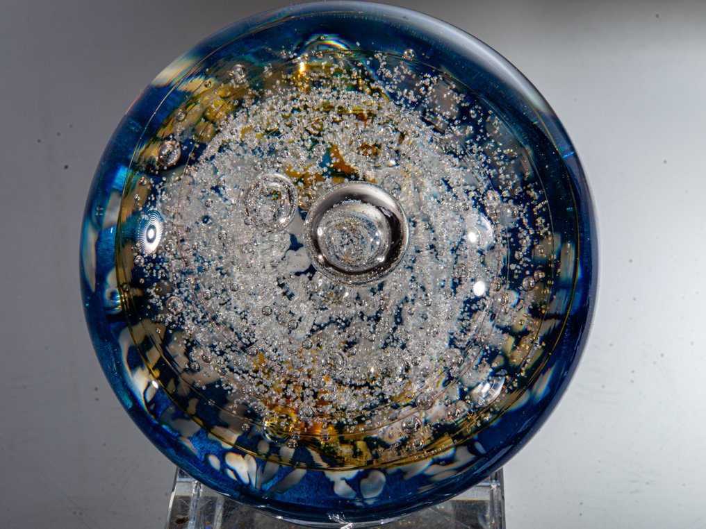 Selkirk Glass - Kenneth Scott - 紙鎮 - "Goldmist" (2002) - Ø 7,6 cm - 玻璃 #1.0
