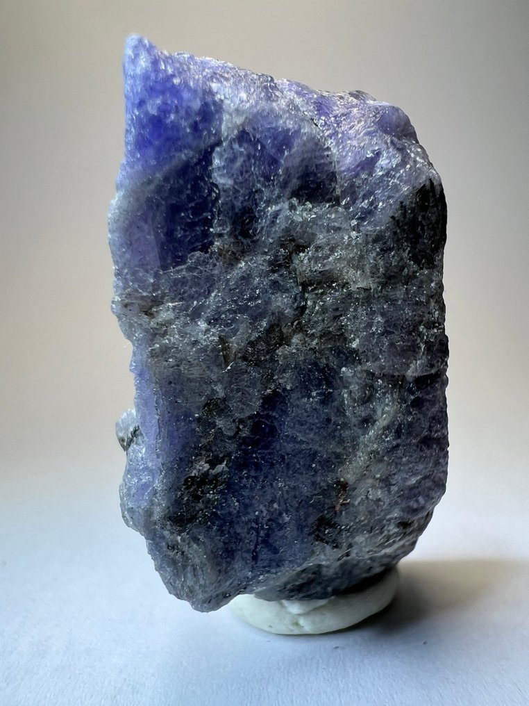 183 7 ct Natural Untreated Deep Blue Tanzanite Rough Crystal 36.74 g 1 auction online Catawiki