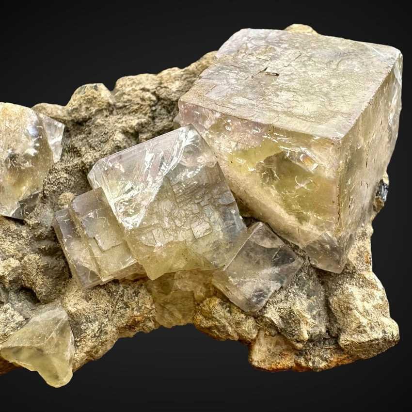 螢石 矩陣晶體 - 高度: 7 cm - 闊度: 4 cm- 72 g - (1) #1.0