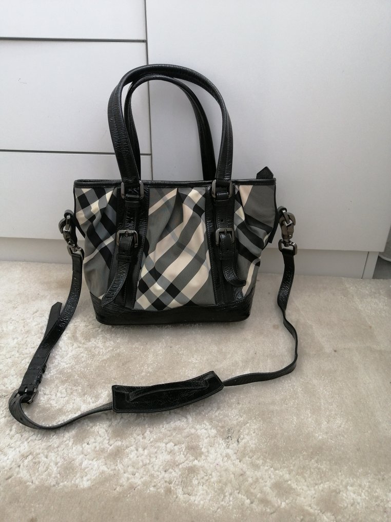 Burberry Nova check tote bag Tote bag auction online Catawiki