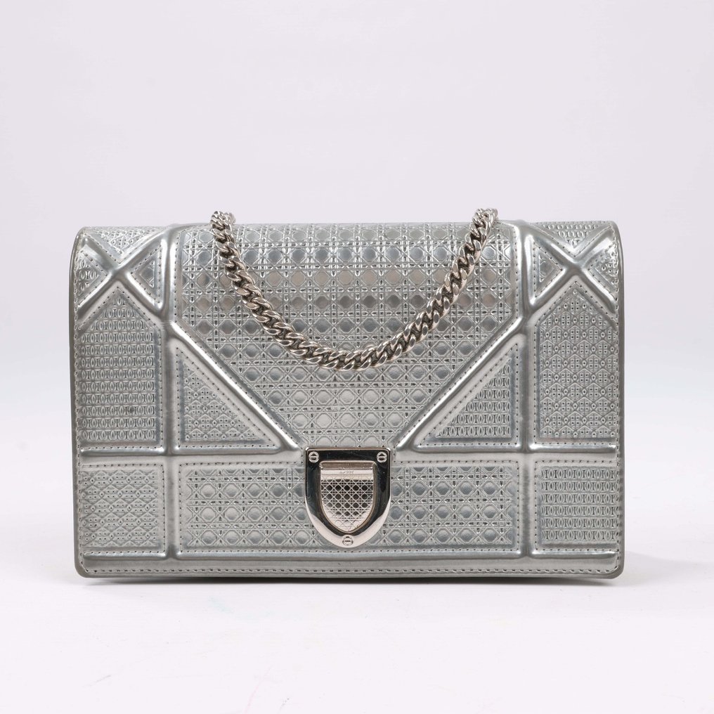 Christian Dior Diorama Clutch bag auction online Catawiki