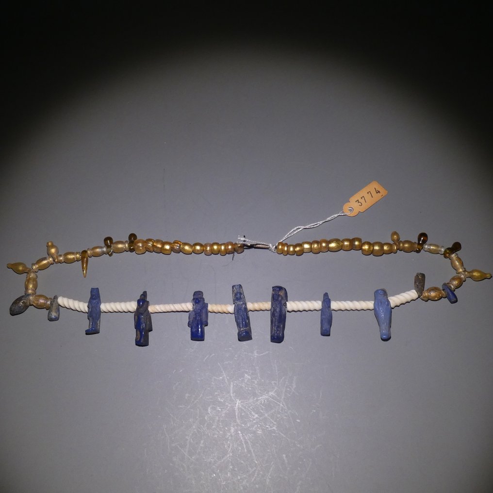 古埃及 Faience, 玻璃 带有神符的项链。长44厘米。晚期，公元前664年至公元前332年。 #1.0