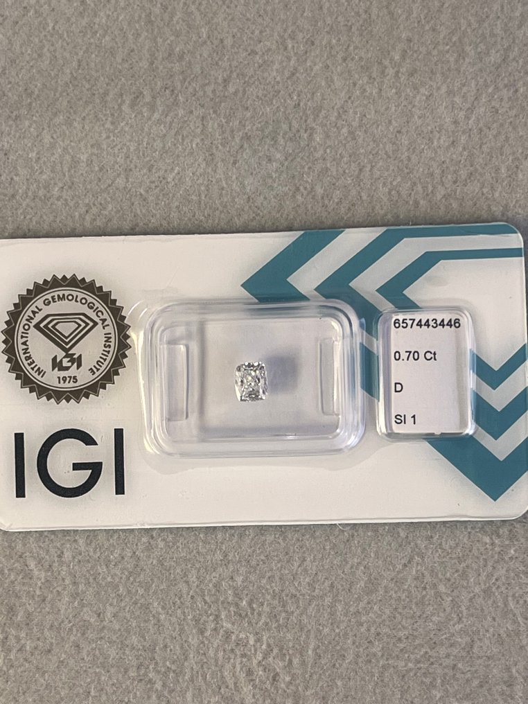 1 pcs Διαμάντι (Φυσικό) - 0.70 ct - Κούσιον - D (άχρωμο) - SI1 - International Gemological Institute (IGI) #1.0