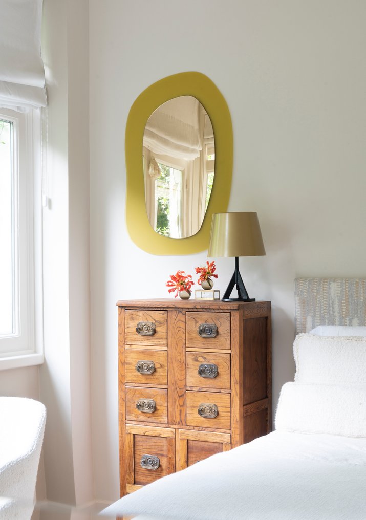 Pon Design - Laura Gaiteiro - Wall mirror  - 'Brain Sneeze - Bless You, Now I get it' Large Concept Mirror #1.0