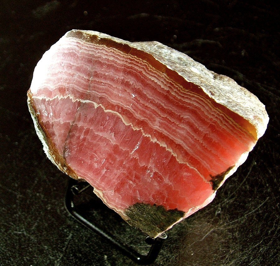 CW1438 Most Colorful Rhodochrosite Polished - Height: 52 mm - Width: 62 mm- 312 g - (1) #1.0
