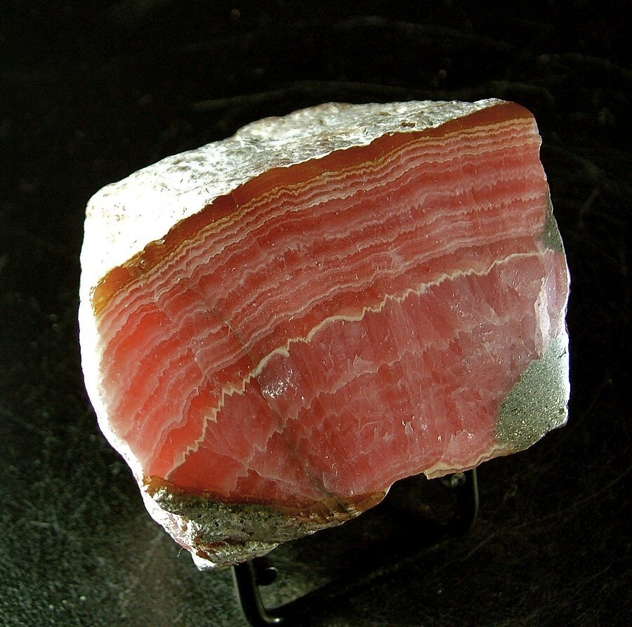CW1438 Most Colorful Rhodochrosite Polished - Height: 52 mm - Width: 62 mm- 312 g - (1) #2.1