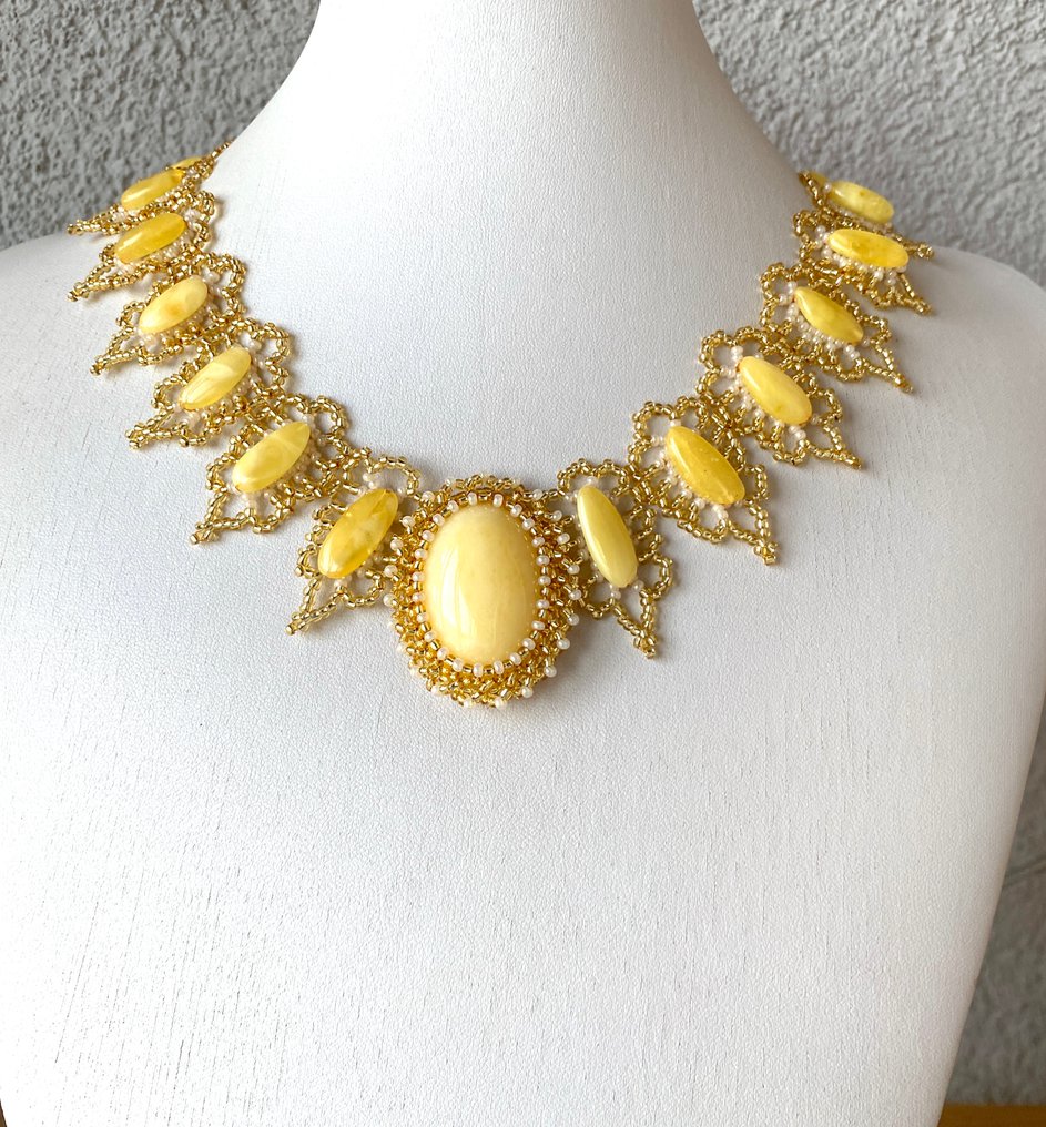 Wide collar necklace with natural Baltic amber - Amber - Succinite #1.0
