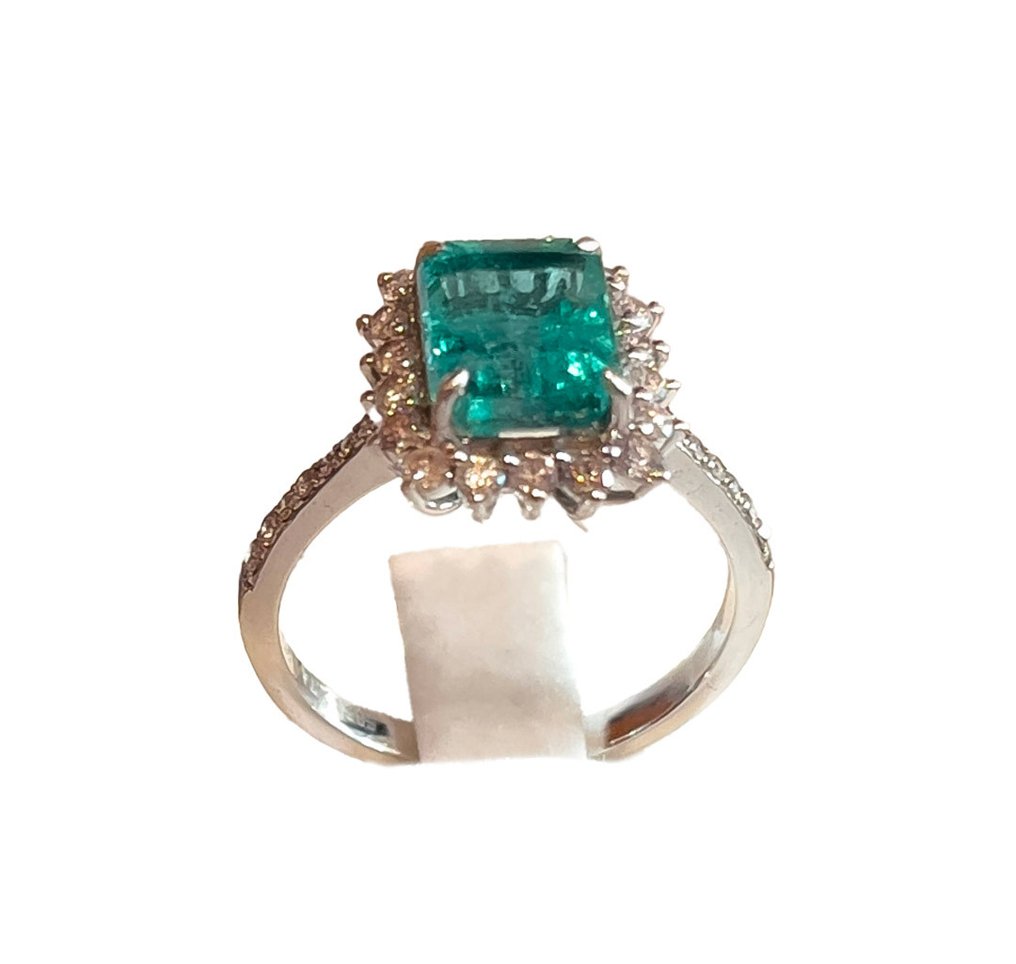 Δαχτυλίδι αρραβώνων - 14 καράτια Λευκός χρυσός -  2.74ct. tw. Σμαράγδι - Διαμάντι - Δαχτυλίδι με σμαράγδια και διαμάντια. #1.0