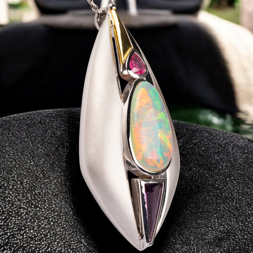 Pendant with Welo Opal, Tourmaline, Amethyst, Diamonds - Height: 78.5 mm - Width: 38.5 mm- 38 g #3.2