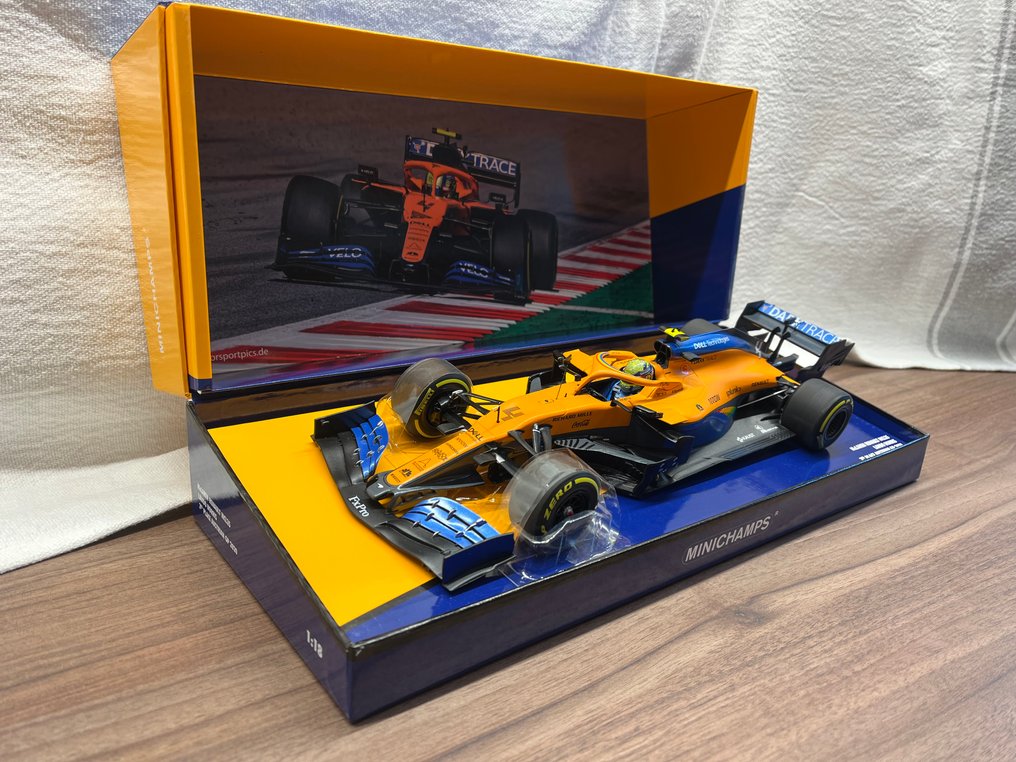 Minichamps 1:18 - Machetă mașină sport - F1 McLaren Renault MCL35 - Lando Norris N°4. Locul 3 la GP-ul Austriei 2020. Ediție limitată de 250 de bucăți. Colecție #1.0