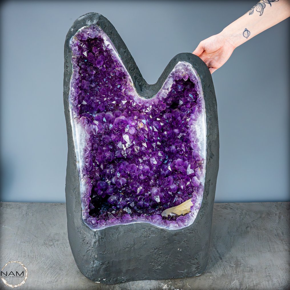 Natural very large 84kg amethyst double cathedral geode. From Uruguay - a masterpiece of nature- 84117.39 g #4.3