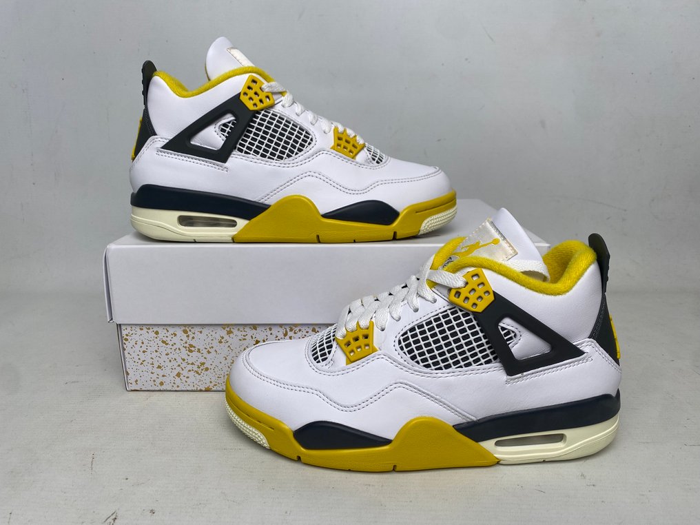 Jordan 4 43 store