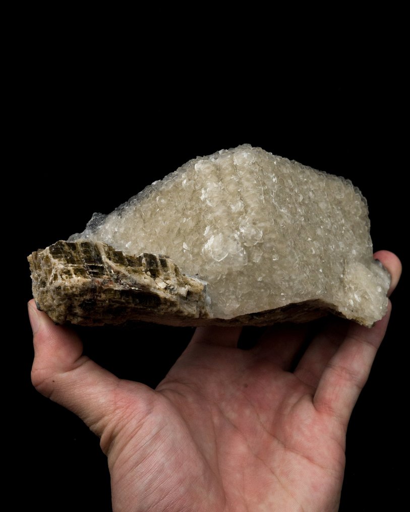 UNIQUE MATERIAL, CALCITE coated SIDERITE with TOURMALINE inclusions - Height: 7 cm - Width: 15.5 cm- 894 g - (1) #1.0