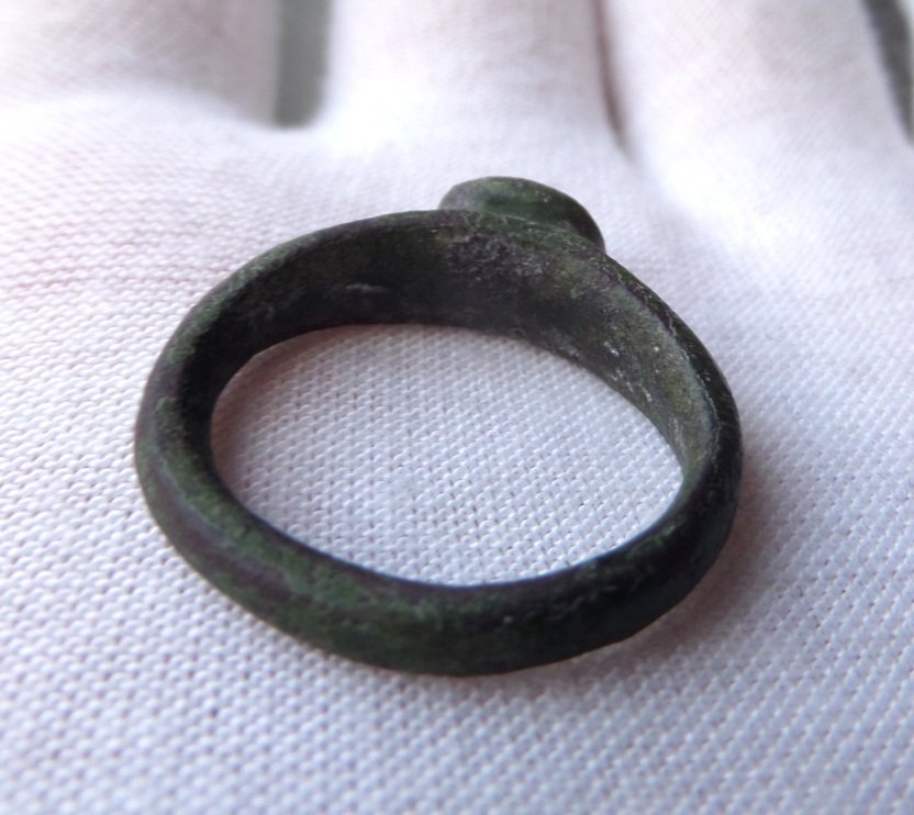 Pre-Viking Μπρούντζος Δαχτυλίδι με επιγραφή σε Elder Futhark Runic Odal (ᛟ) #2.1