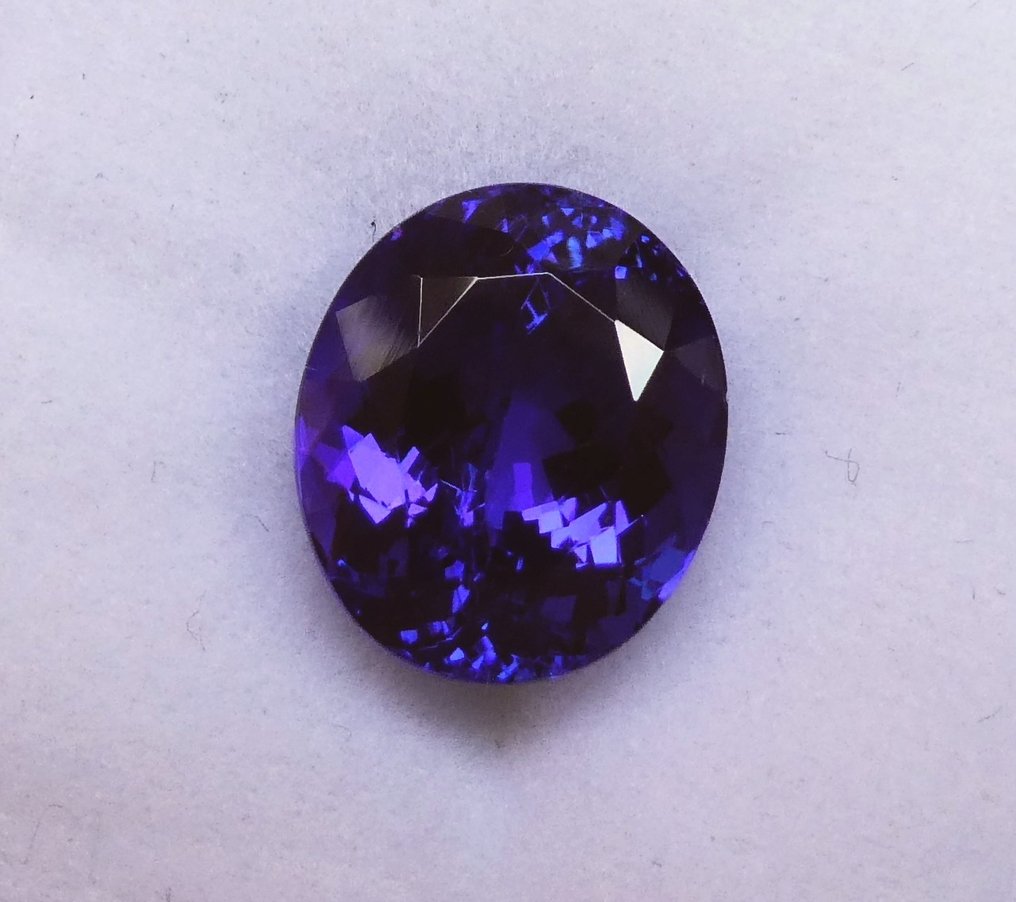 Tanzanit  - 8.59 ct - Instituto Gemólogico Español (IGE) #1.0