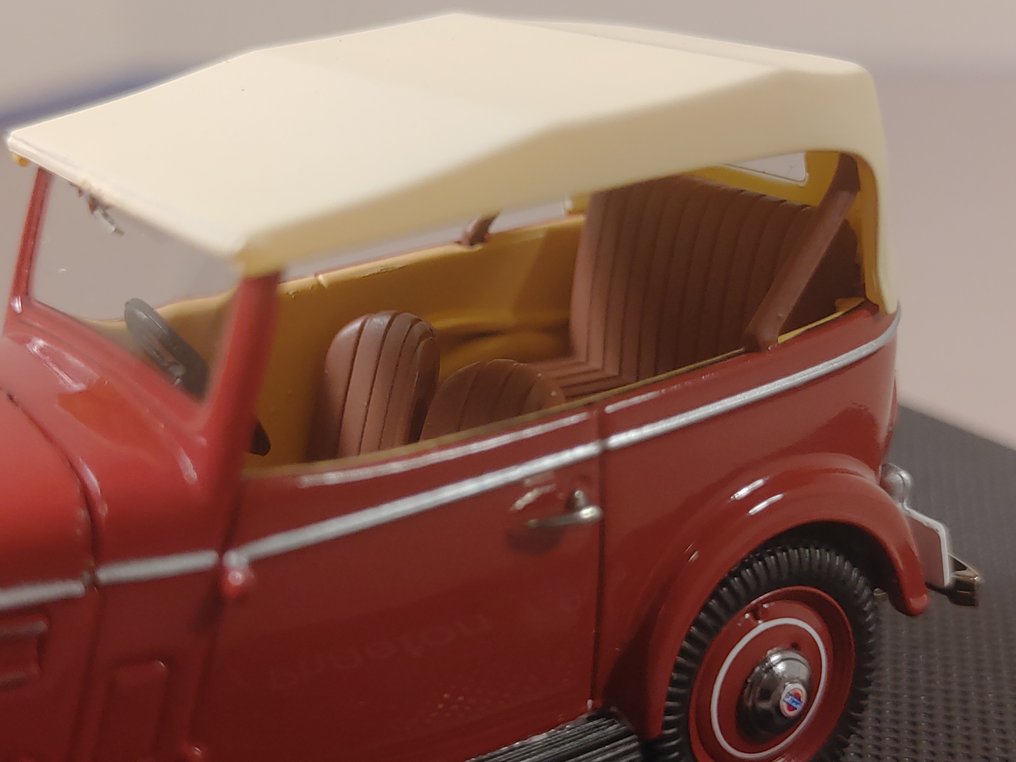 Ebbro 1:43 - Miniatura de sedan - Datsun 17 Phaeton - 1938 #1.0