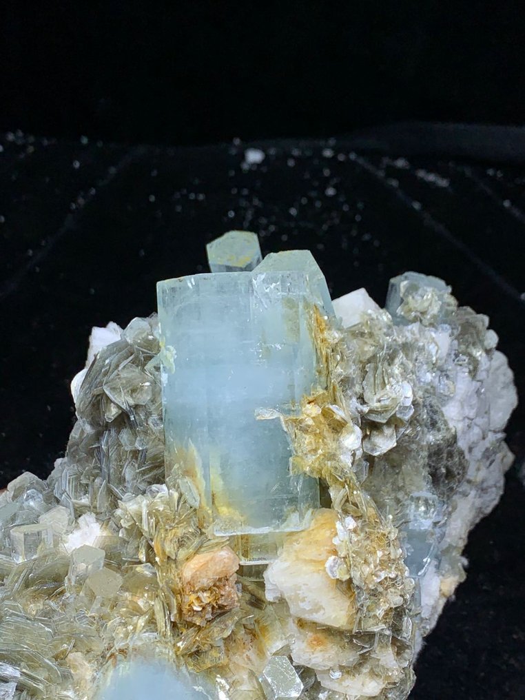 Aquamarine Specimen - Height: 206 mm - Width: 112 mm- 1774 g - (1) #3.2