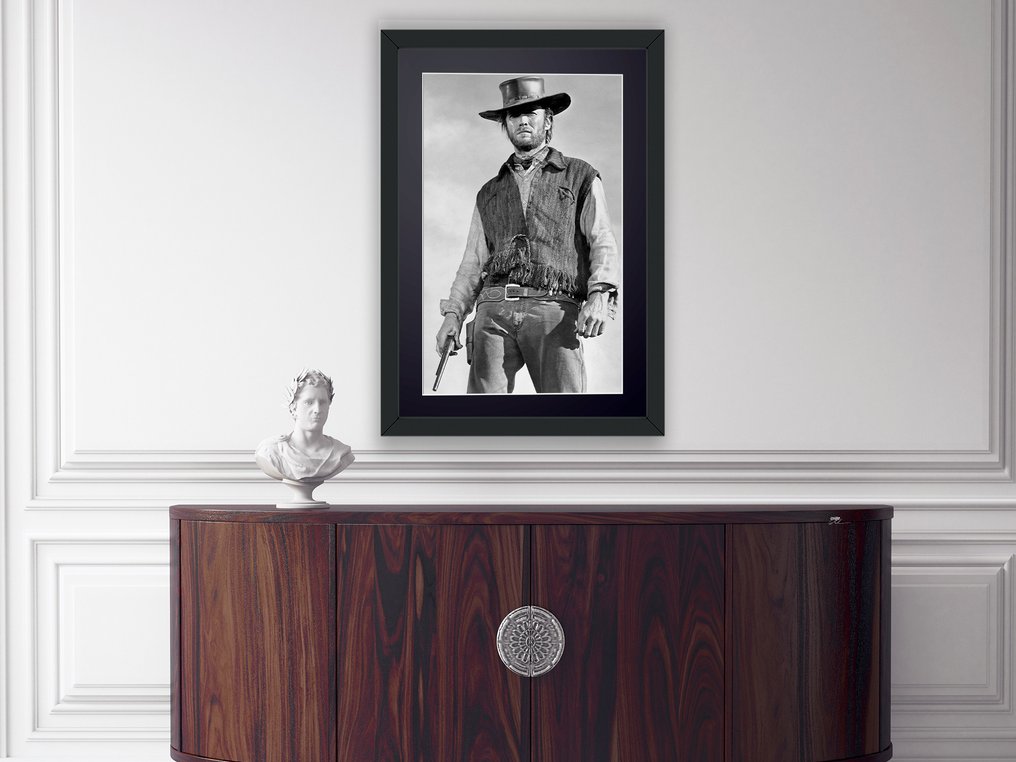 Clint Eastwood - The Outlaw Josey Wales (1976) - Fine Art Photography - Luxury Wooden Framed 70X50 cm - Limited Edition 02 of 30 - Serial ID 16948 - Original Certificate (COA), Hologram - 100% New. Shipping Reduction from 3 items #2.1