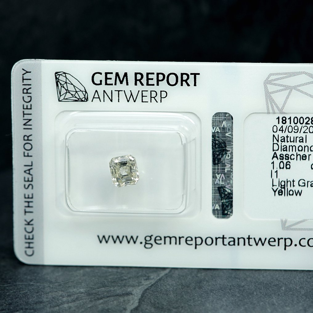 1 pcs Diamond  (Natural coloured)  - 1.06 ct - Light Greyish Yellow - I1 - Gem Report Antwerp (GRA) #1.0