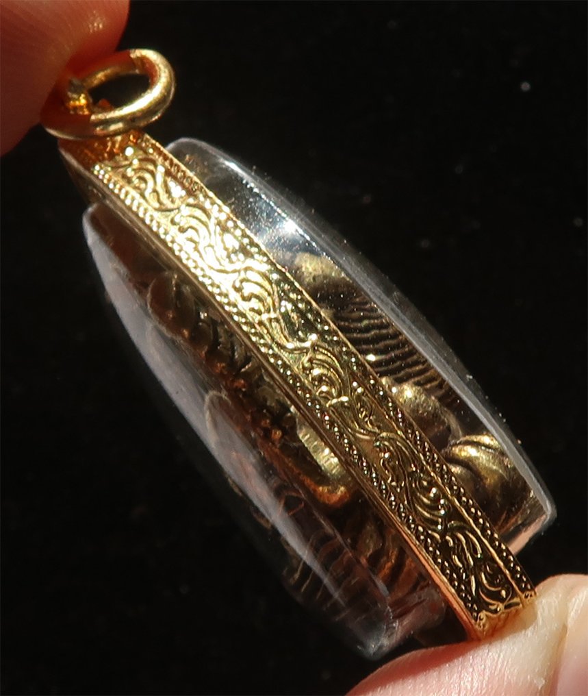 Golden Amulet of Lord Ganesh: The Obstacle Remover and the Bringer of Fortune - Talisman #4.3