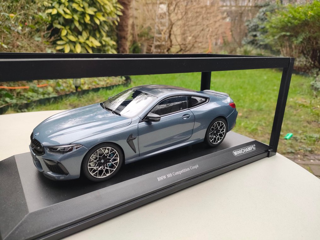 Voiture minichamps on sale