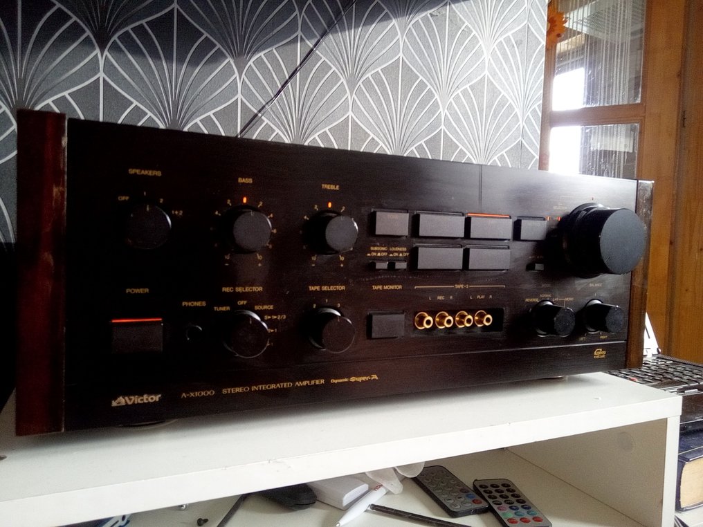 Victor (JVC) - A-X 1000 - made in Japan - Solid state integrated amplifier  - auction online Catawiki