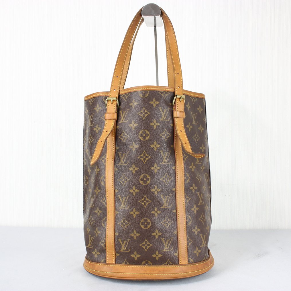 Louis vuitton petit bucket clearance