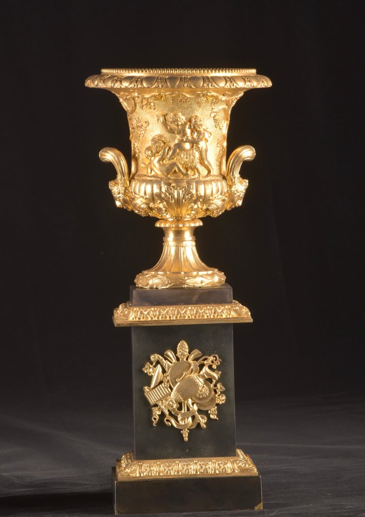 Vase (2) -  Medici-vasen  - Bronse, Gullbelagt og patinert bronse - Bakkantinnenes fest #2.1