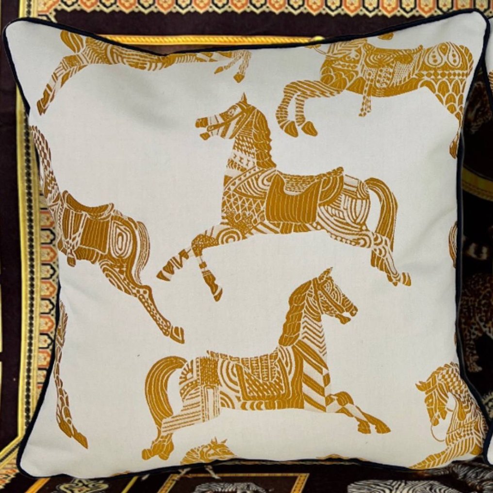 Hermès Nouveau ensemble de deux - Coussin #1.0