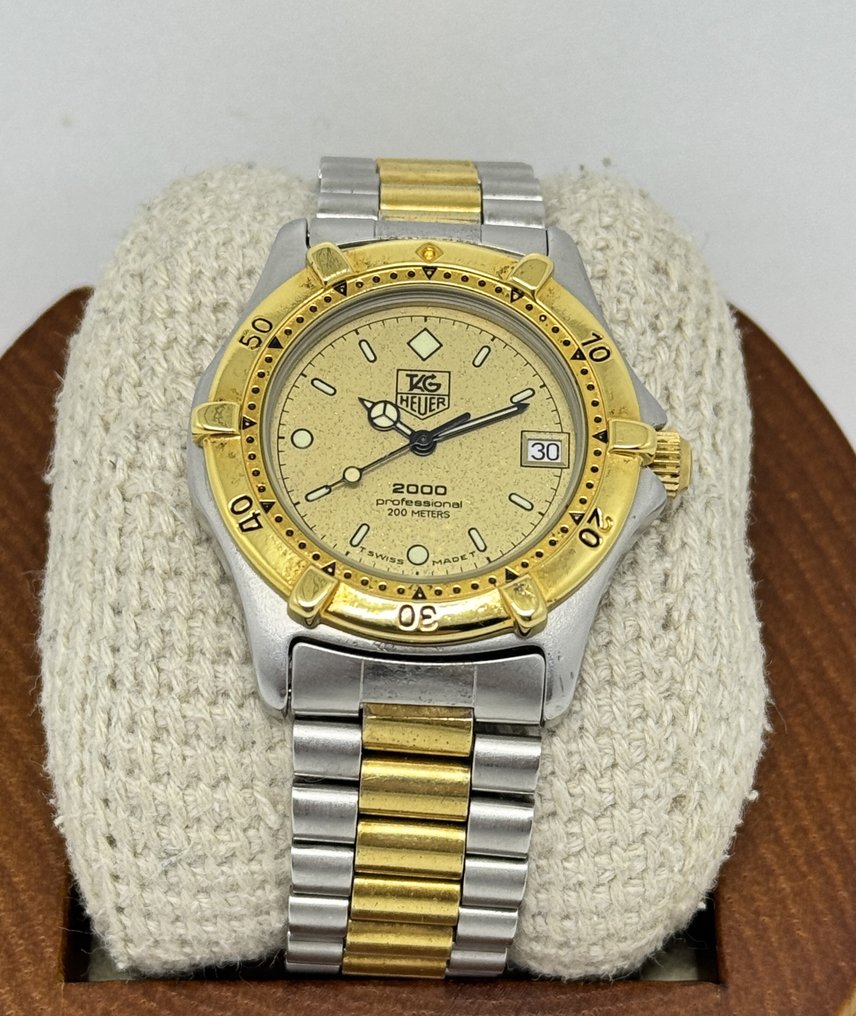 Tag heuer 2000 price outlet