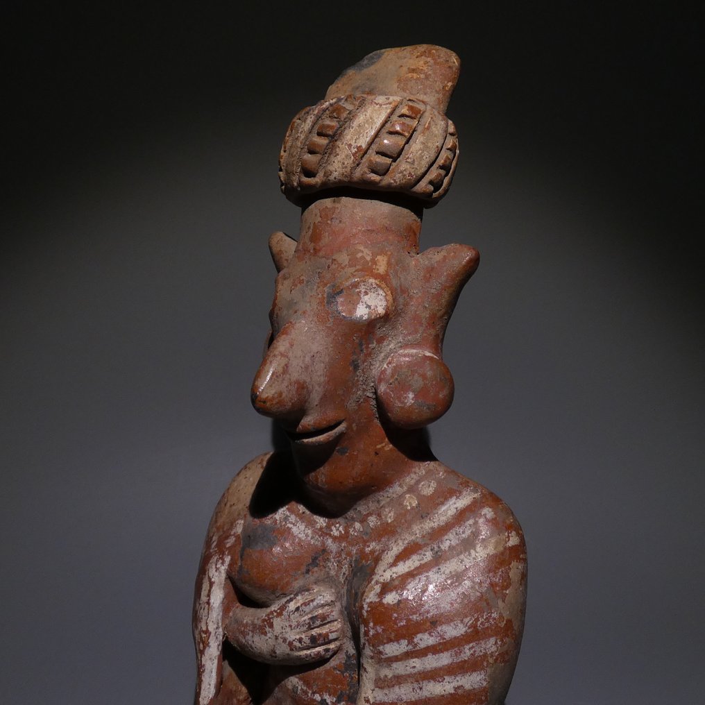 纳亚里特,墨西哥西海岸,公元前100年 - 公元200年 Terracotta 图形。17厘米高。颜色漂亮。西班牙进口许可证。 #3.2