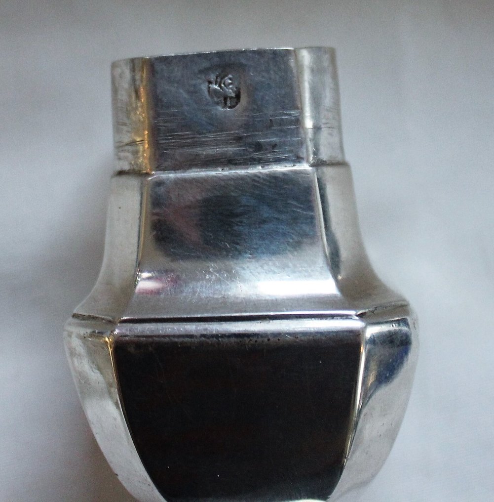 Caster - .934 silver - The Hague 1749 #4.3