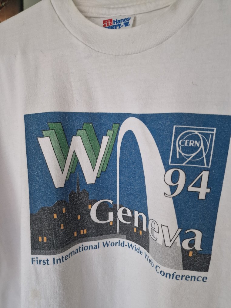 Collezione di memorabilia - World Wide Web Conference WWW #2.1