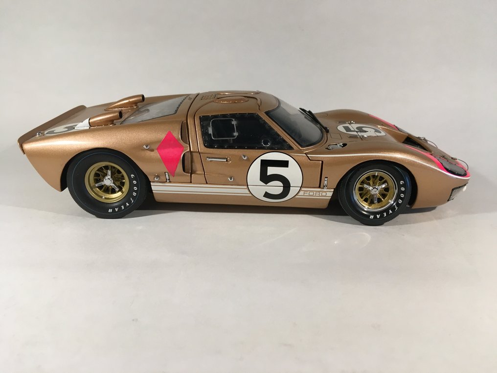 Exoto 1:18 - 模型車 - Ford GT40 MKII - 福特GT40 MKII #5，1966年，由Bucknum和Hutcherson驾驶。 #4.3