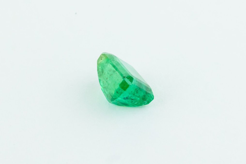 Green Emerald - 2.40 ct #3.1