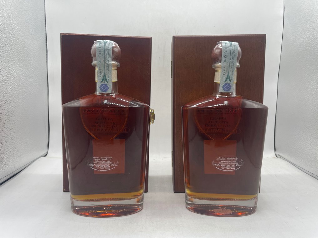 Dellavalle 2007 - Single Cask Grappa Affinata In Botti Da Porto - Wooden box  - 70cl - 2 bottles #1.0