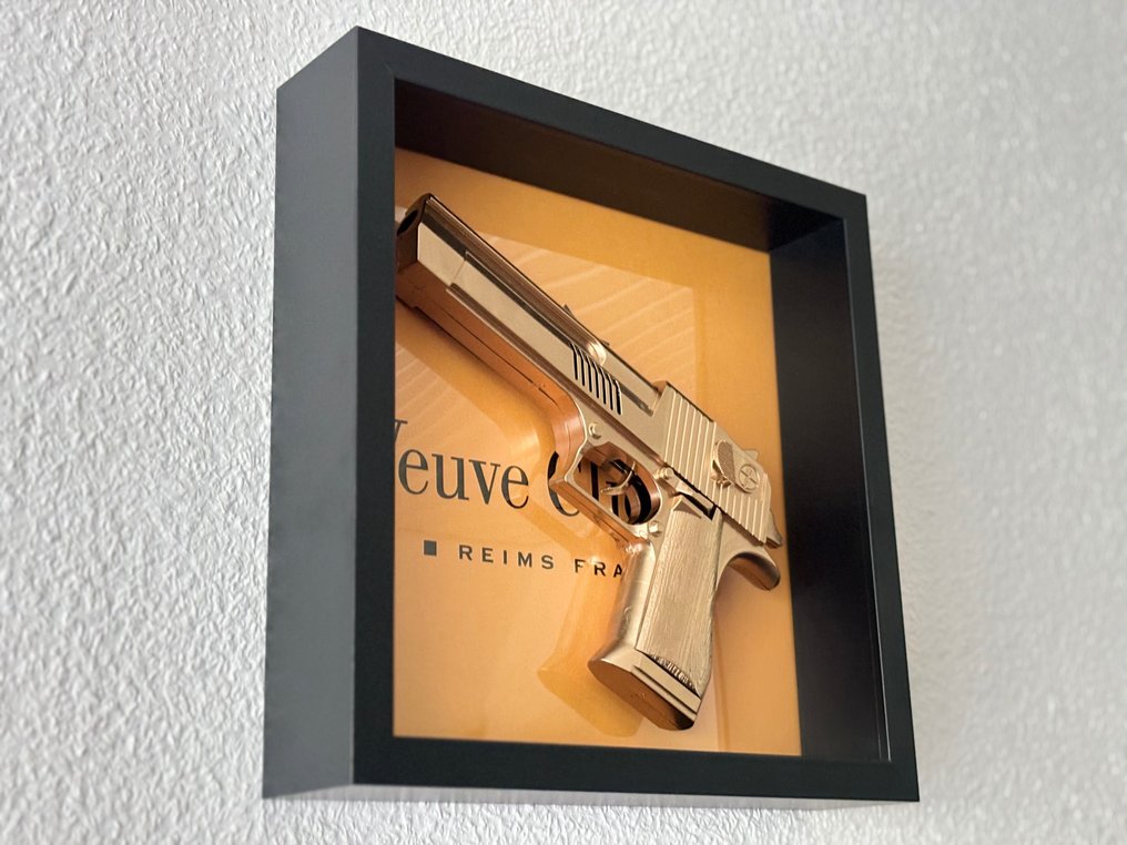 Rob VanMore - Super Shiny Golden war on Veuve Clicquot #1.0